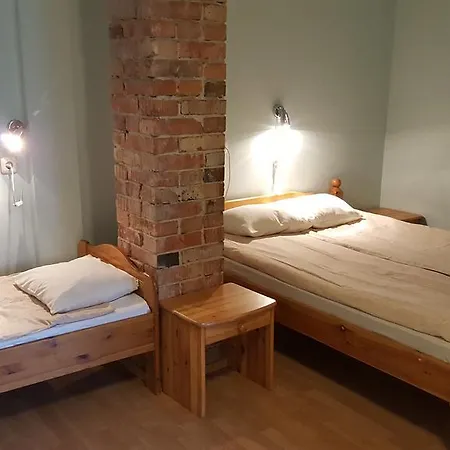 Konse Motel And Caravan Camping Пярну