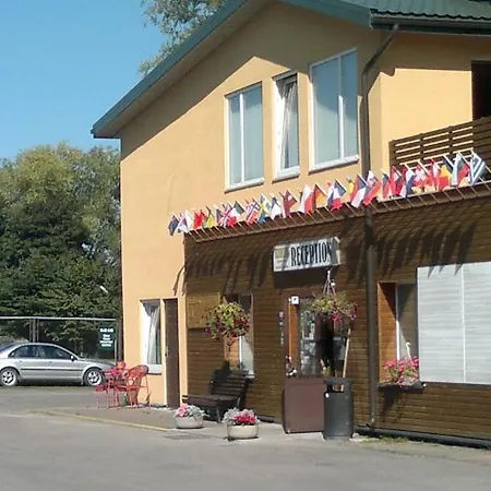 Konse Motel And Caravan Camping 3* Пярну