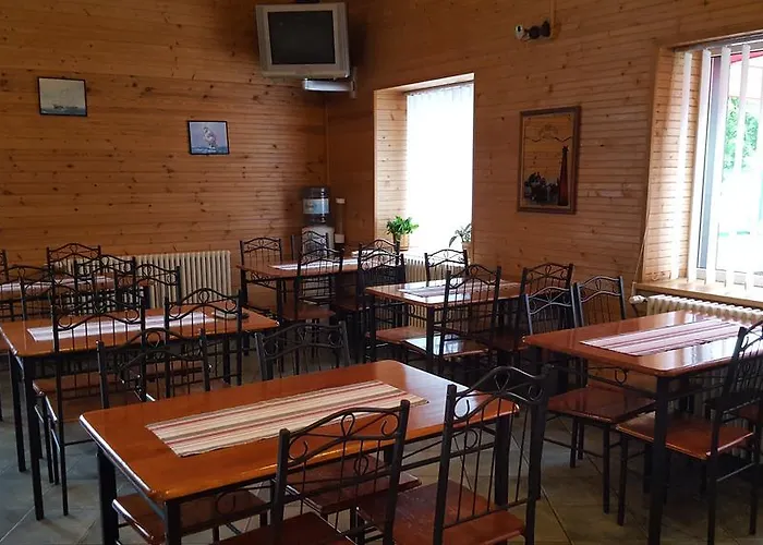 Konse Motel And Caravan Camping Пярну